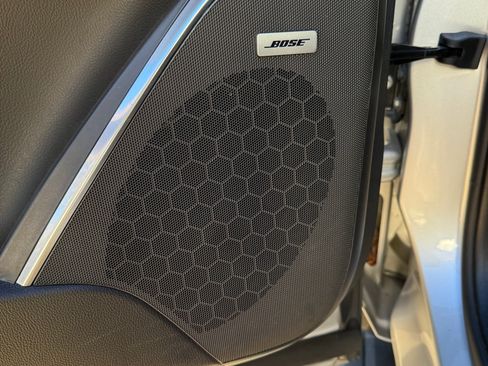 Used 2019 Cadillac Escalade Platinum image 20