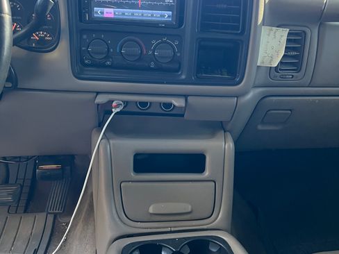 Used 2002 GMC Sierra 2500 4x4 Crew Cab HD w/ SLT Marketing Option Pkg image 10