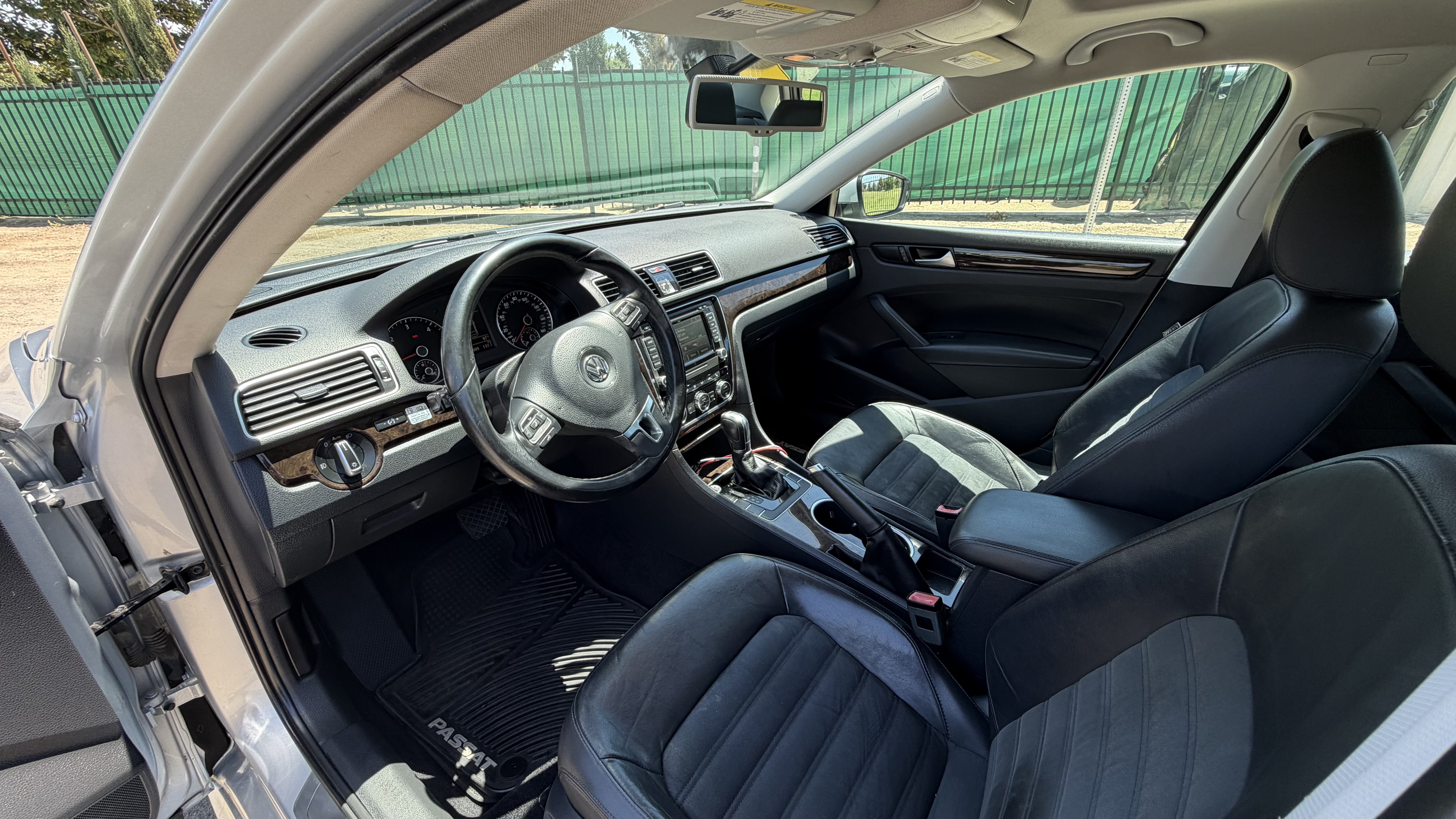 Used 2014 Volkswagen Passat TDI SEL Premium FWD image 10