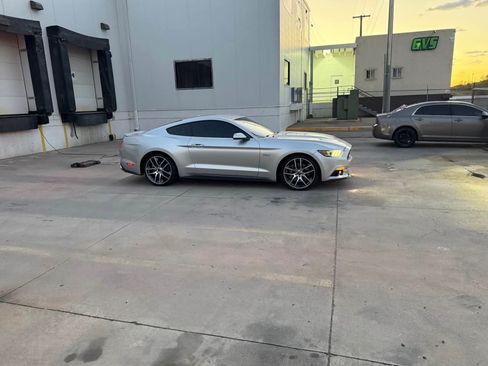 Used 2015 Ford Mustang GT Premium image 8