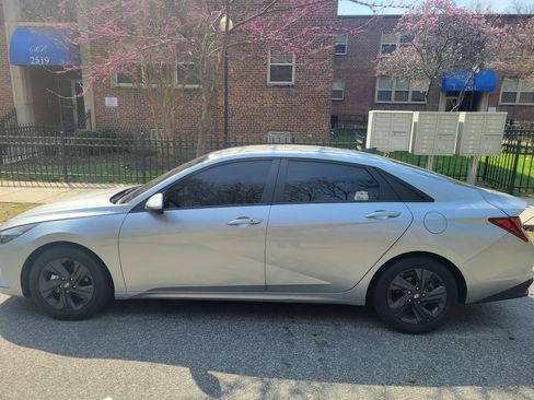 Used 2021 Hyundai Elantra SEL w/ Cargo Package image 16