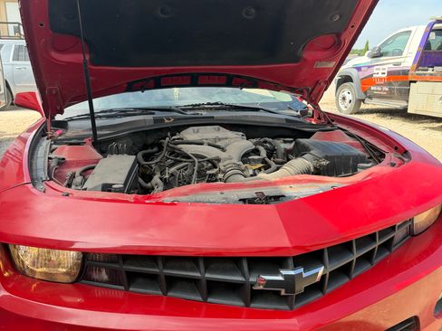 Used 2010 Chevrolet Camaro LT RWD image 5