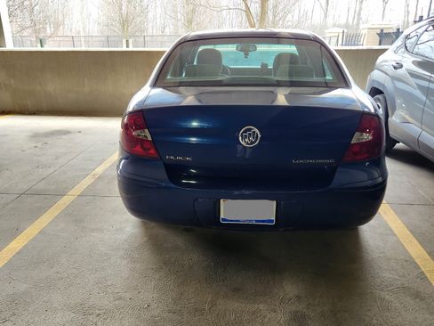 Used 2005 Buick LaCrosse CX w/ Silver Convenience Package image 2