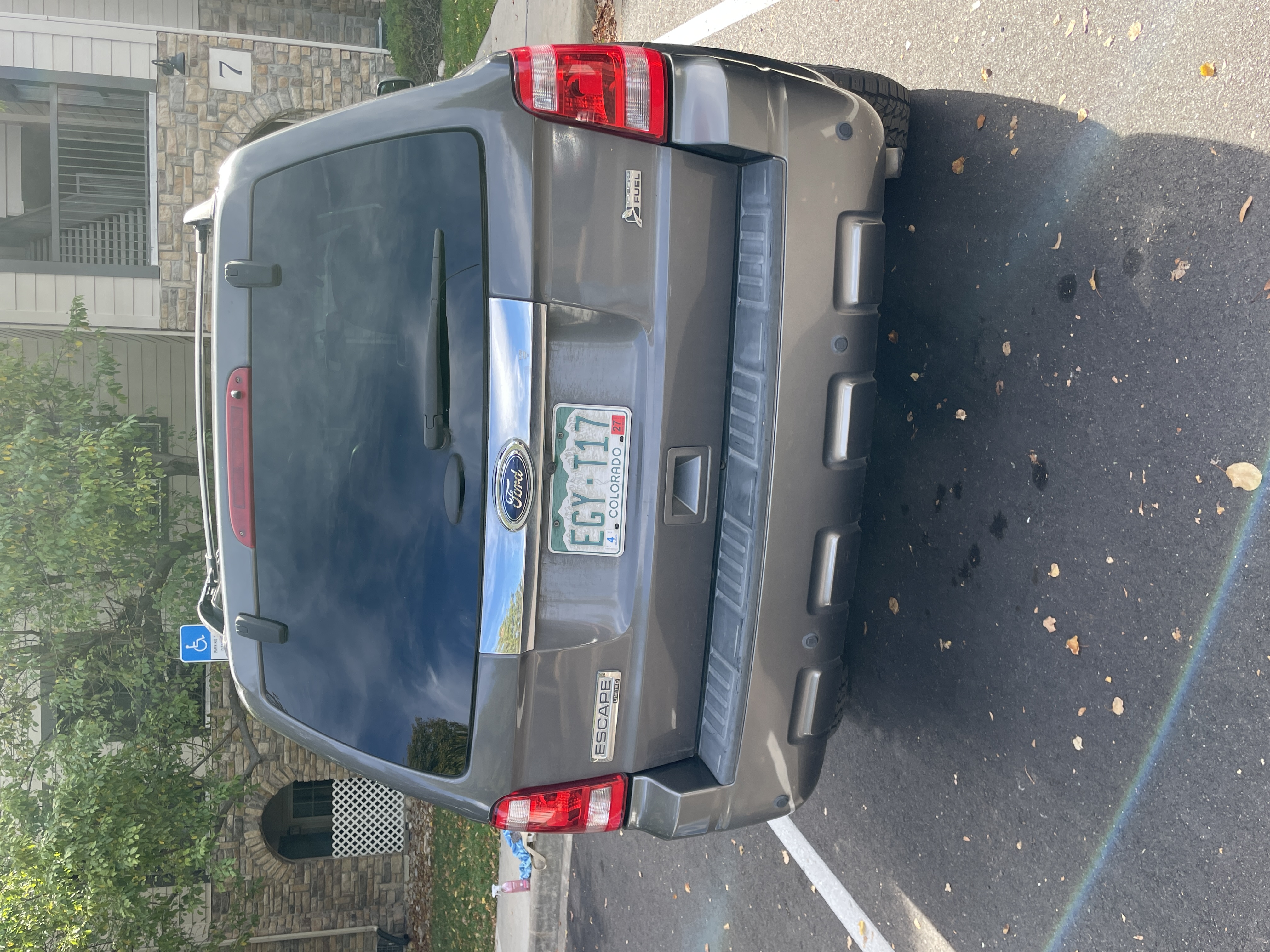 Used 2012 Ford Escape Limited FWD image 6