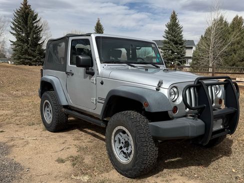 Used 2010 Jeep Wrangler Sport image 2