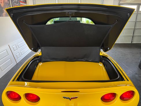 Used 2012 Chevrolet Corvette Grand Sport w/ 3LT Preferred Equipment Group RWD image 17