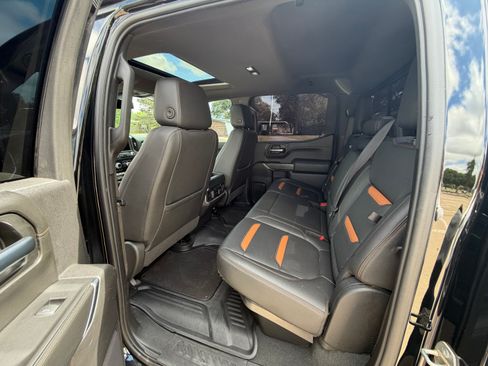 Used 2021 GMC Sierra 1500 AT4 w/ AT4 Value Package image 9