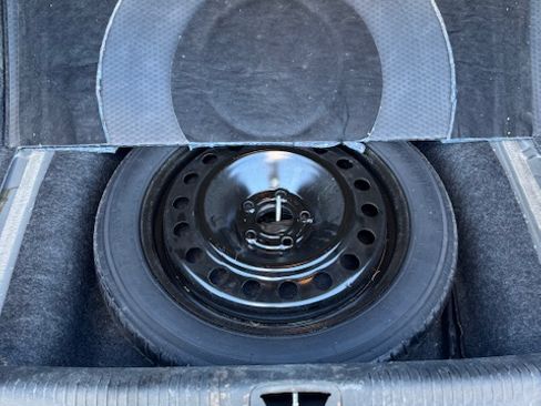 Used 2015 Chrysler 200 Limited image 11