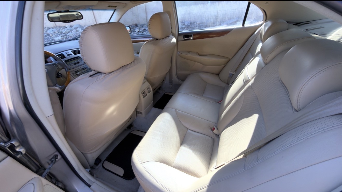 Used 2005 Lexus ES 330 w/ Preferred Accessory Pkg FWD image 14