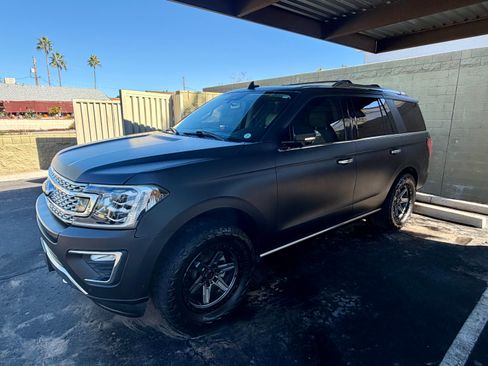 Used 2018 Ford Expedition Platinum image 5