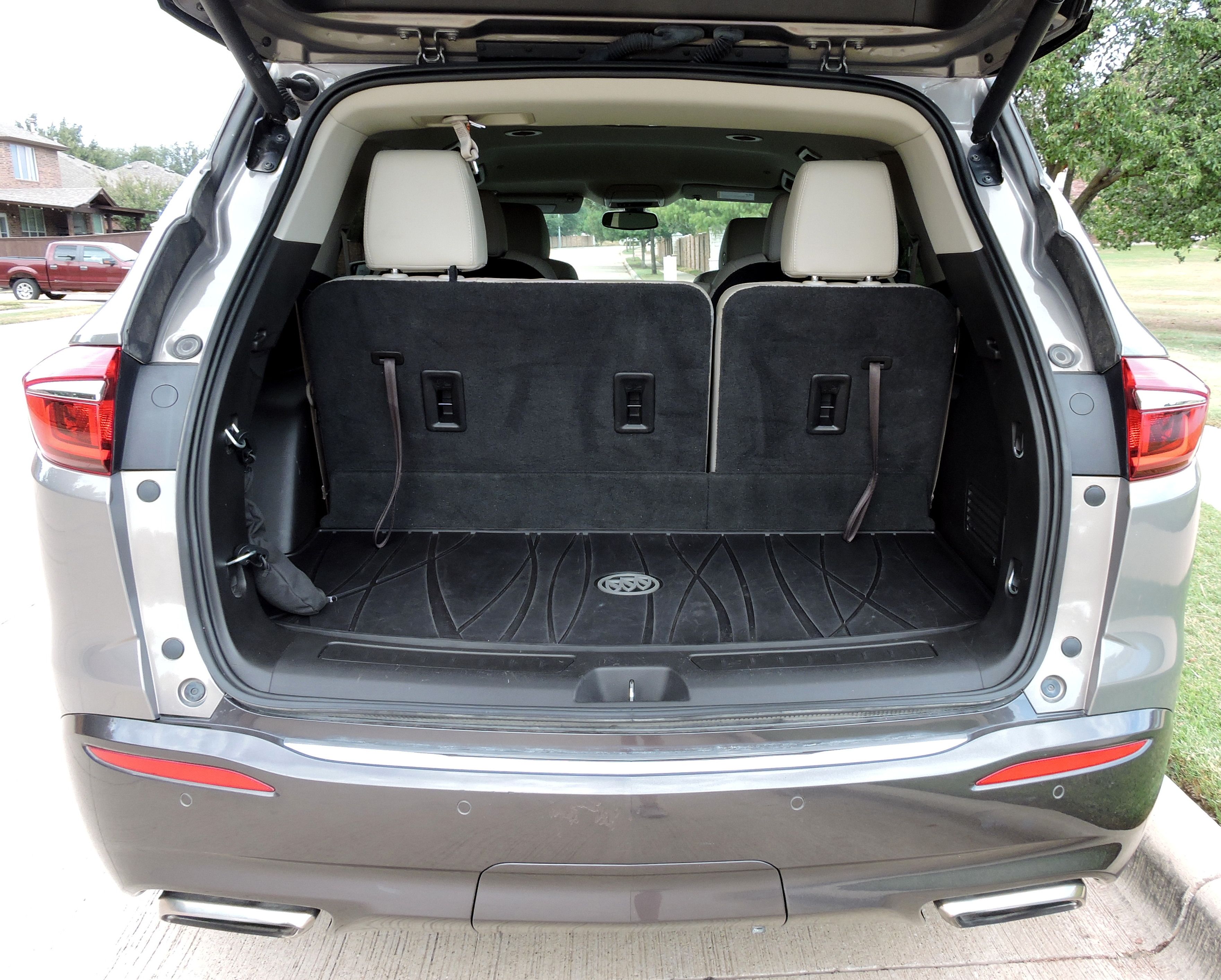 Used 2019 Buick Enclave Essence FWD image 10