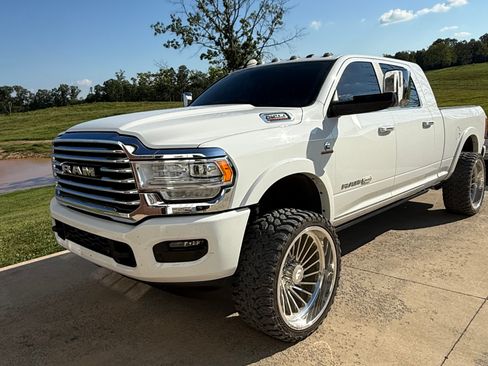 Used 2020 RAM 2500 Limited AWD/4WD image 2