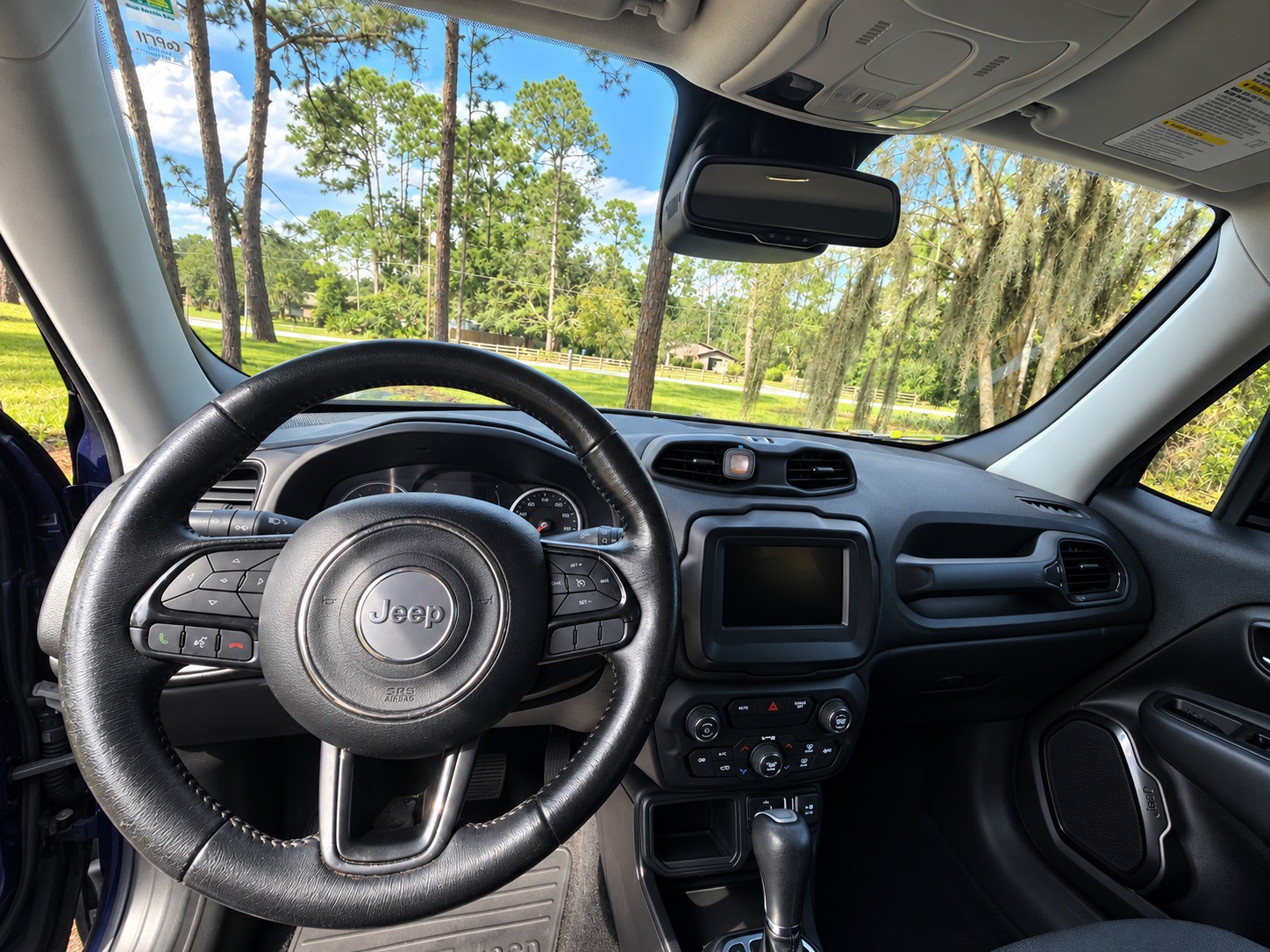 Used 2018 Jeep Renegade Altitude w/ Popular Equipment Group FWD image 10