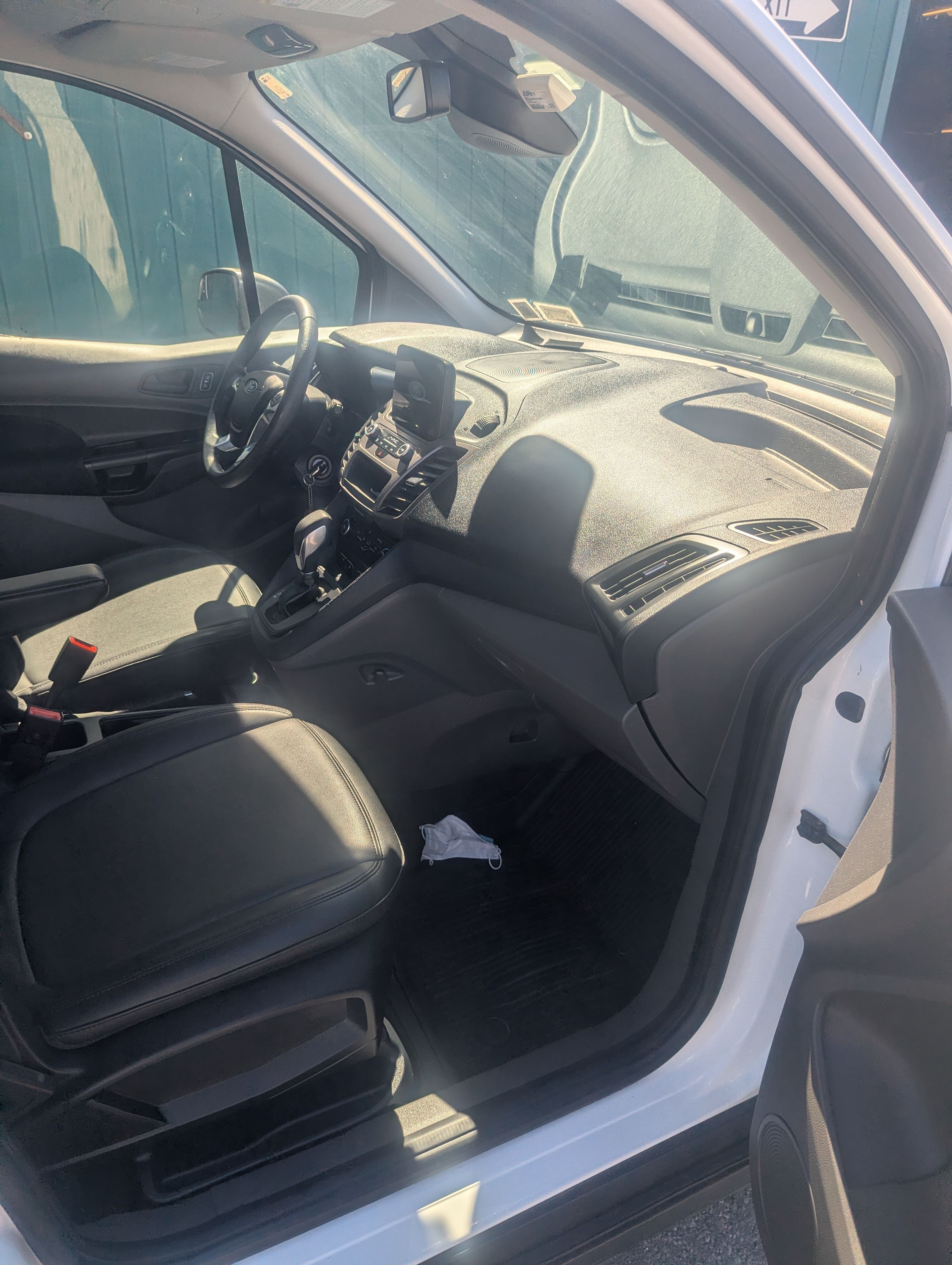 Used 2022 Ford Transit Connect XL FWD image 11