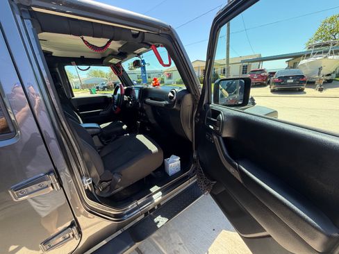 Used 2017 Jeep Wrangler Unlimited Sport w/ Quick Order Package 24S image 2