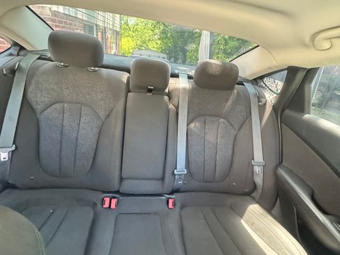 Used 2015 Chrysler 200 Limited w/ Convenience Group FWD image 12