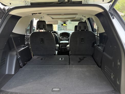 Used 2018 Chevrolet Traverse Premier w/ Redline Edition FWD image 11