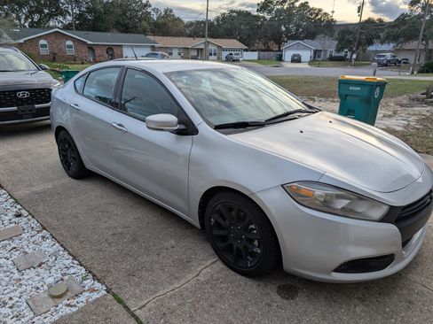 Used 2013 Dodge Dart Limited w/ Technology Group image 4