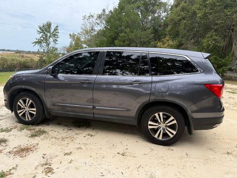 Used 2017 Honda Pilot EX-L image 2