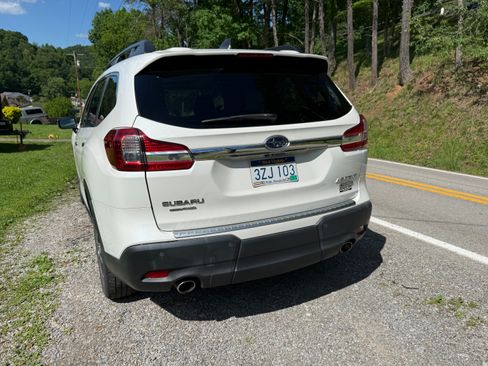 Used 2020 Subaru Ascent Touring AWD/4WD image 6