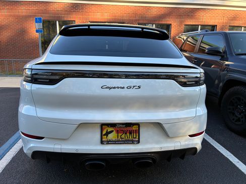 Used 2021 Porsche Cayenne GTS image 4