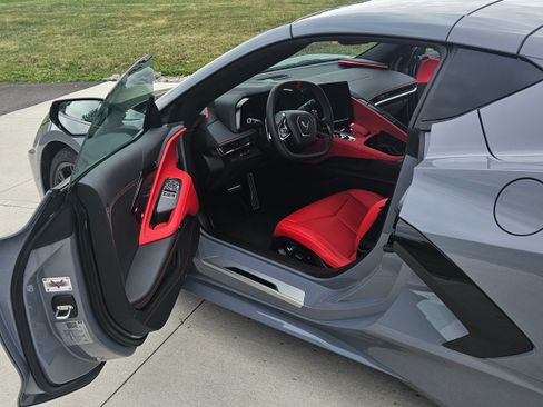 Used 2024 Chevrolet Corvette Stingray Preferred Cpe w/ Stealth Interior Trim Package image 16