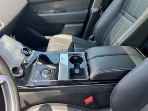 Used 2019 Land Rover Range Rover Velar S image 18