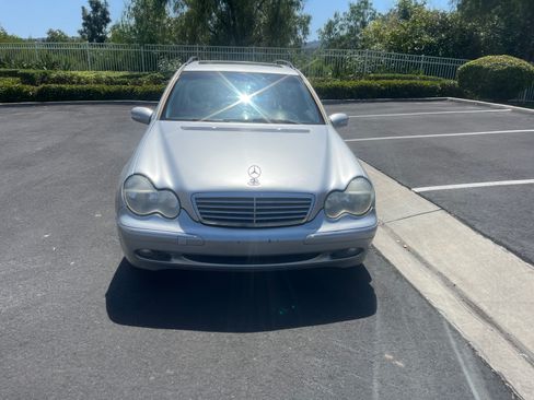 Used 2004 Mercedes-Benz C 240 Wagon image 11