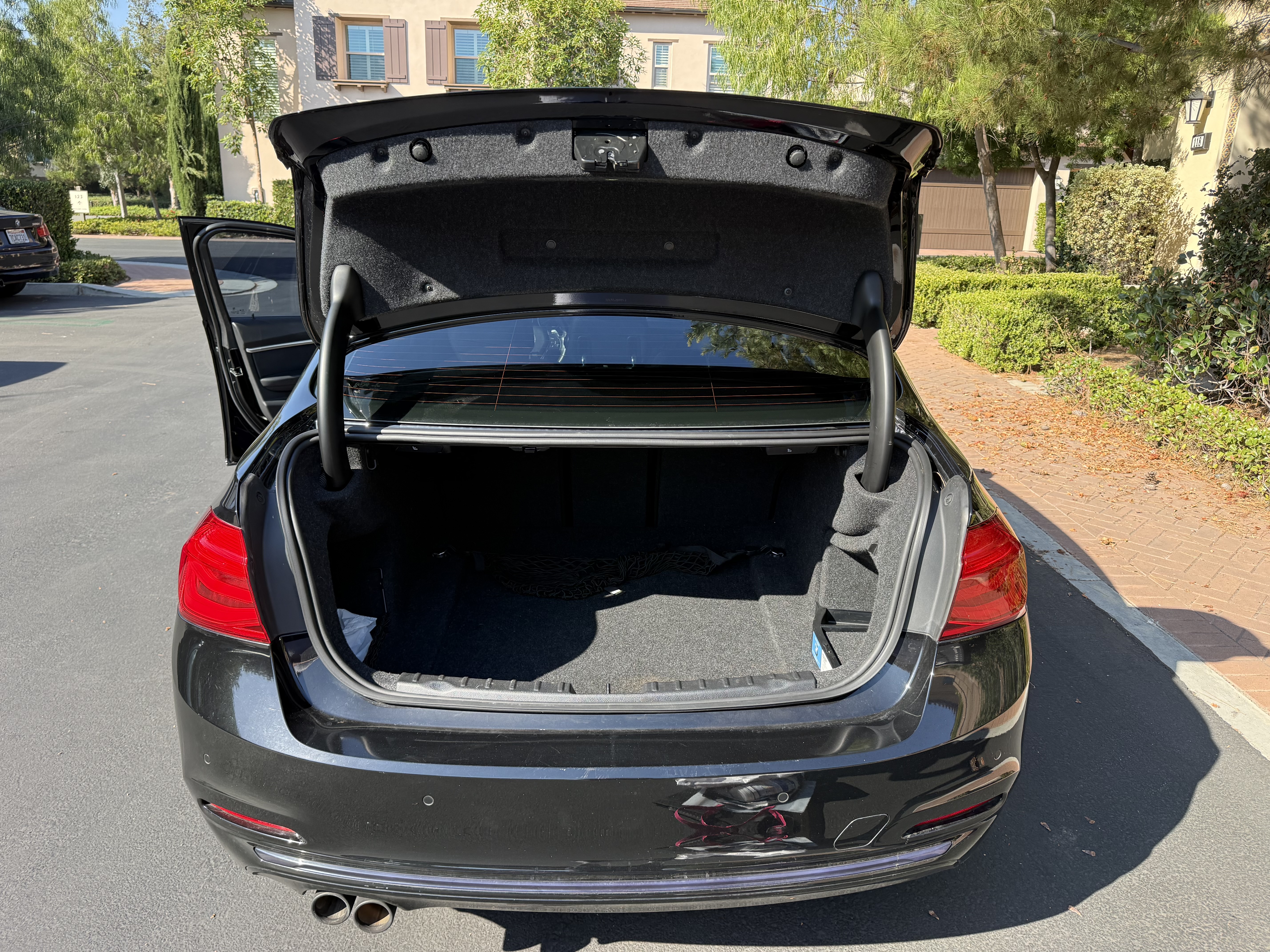 Used 2018 BMW 330i Sedan w/ Convenience Package RWD image 20