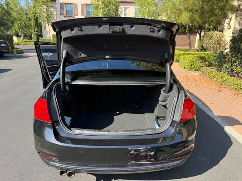 Used 2018 BMW 330i Sedan w/ Convenience Package RWD image 20