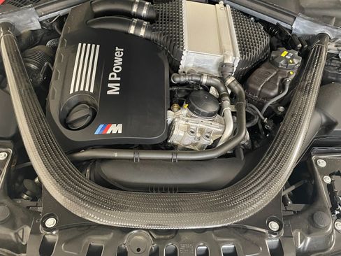 Used 2018 BMW M4 Convertible RWD image 8