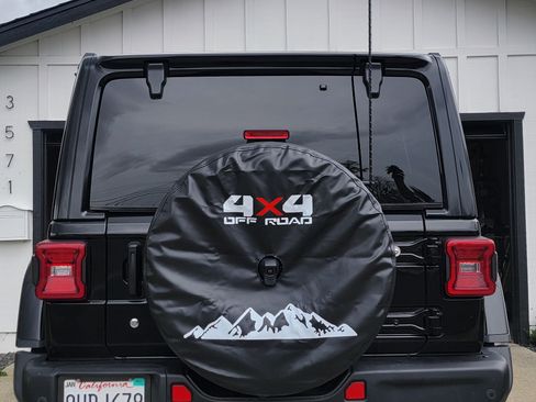 Used 2018 Jeep Wrangler Unlimited Rubicon image 4