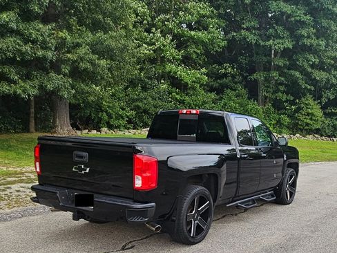 Used 2016 Chevrolet Silverado 1500 LTZ Z71 w/ LTZ Plus Package AWD/4WD image 4