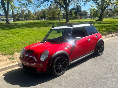Used 2003 MINI Cooper S FWD image 2