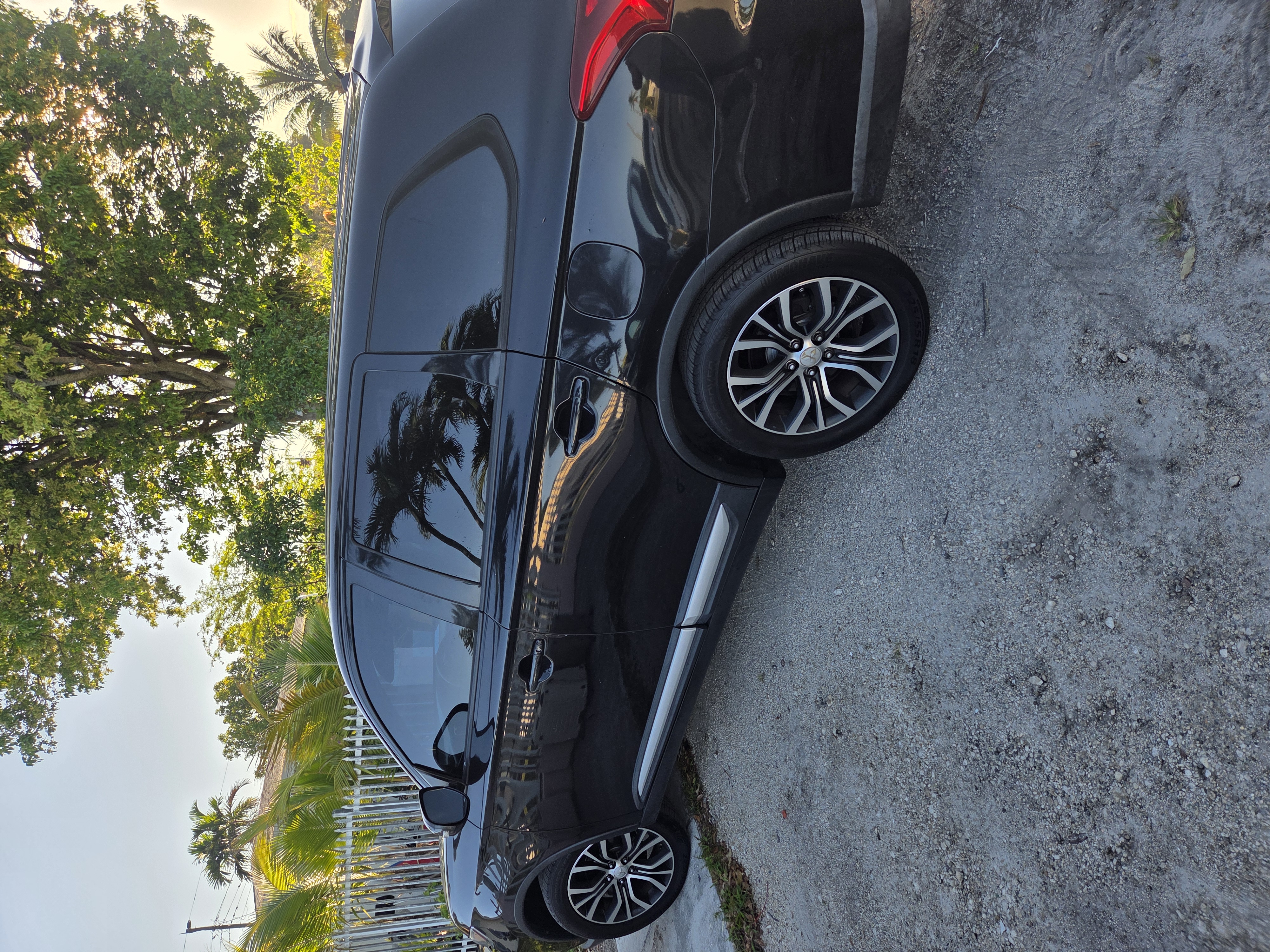 Used 2016 Mitsubishi Outlander SE FWD image 19
