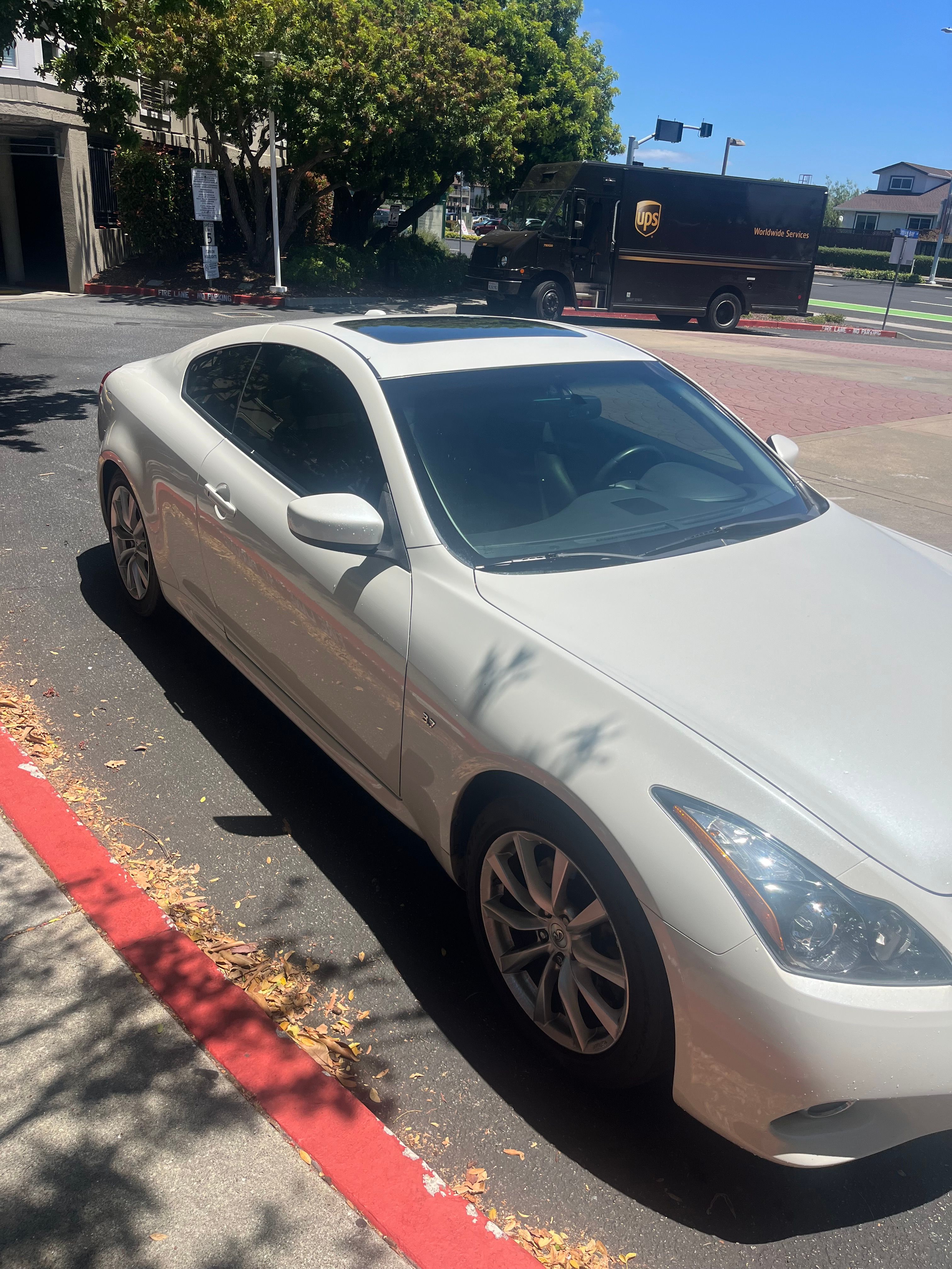 Used 2015 INFINITI Q60 Journey w/ Premium Package RWD image 4