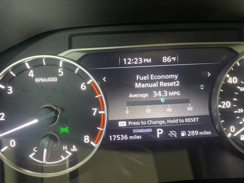 Used 2023 Nissan Rogue SV FWD image 12