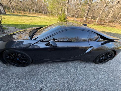 Used 2020 BMW i8 Coupe AWD/4WD image 32