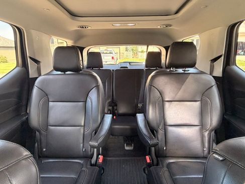 Used 2018 Chevrolet Traverse LT AWD/4WD image 16