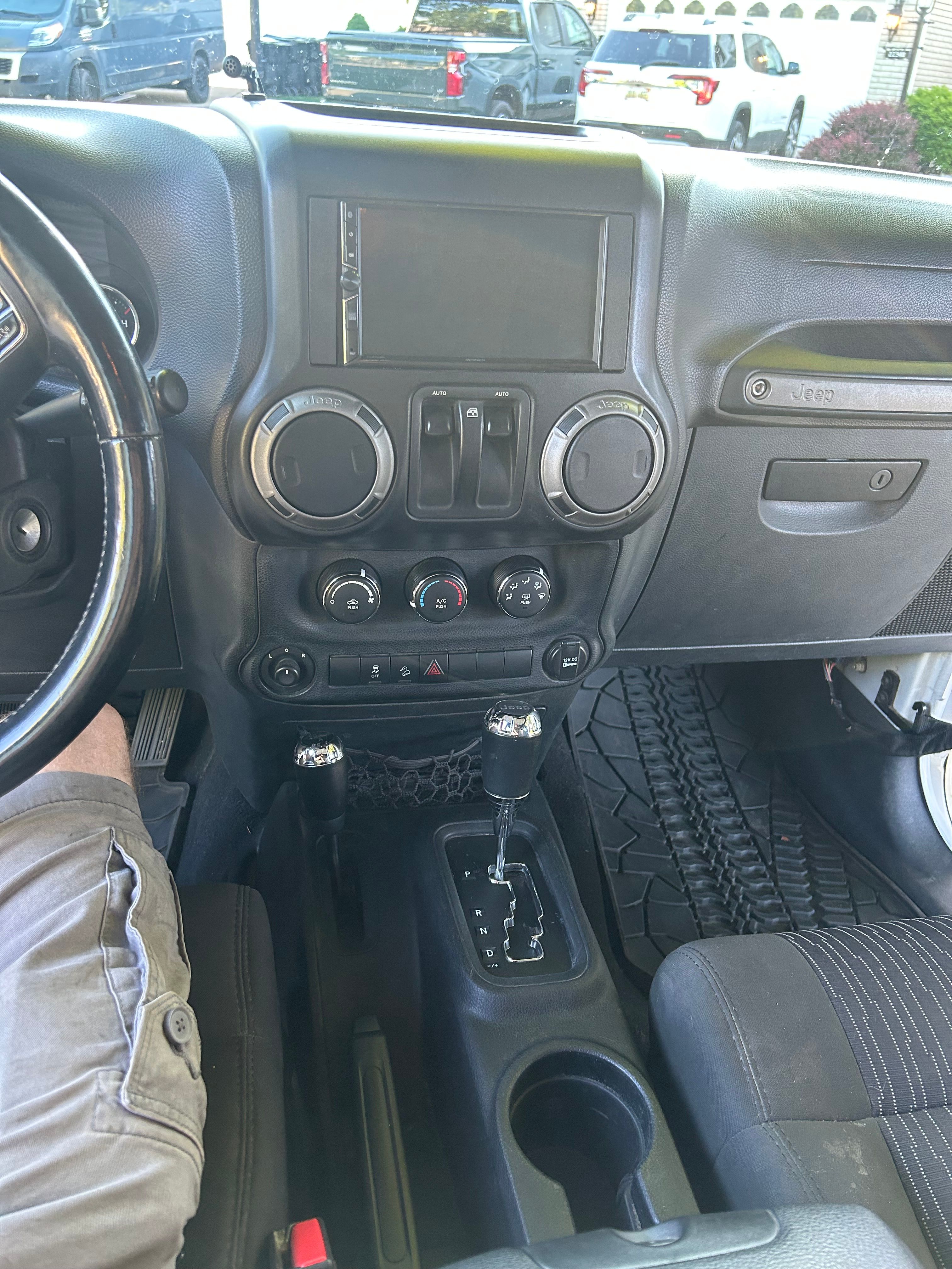 Used 2012 Jeep Wrangler Sport AWD/4WD image 14