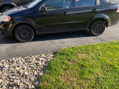 Used 2010 Chevrolet Aveo LT w/ Driver Convenience Package