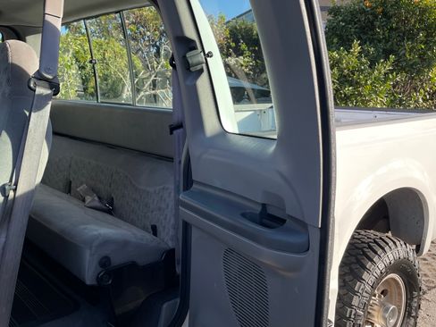 Used 1999 Ford F250 4x4 SuperCab Super Duty image 13