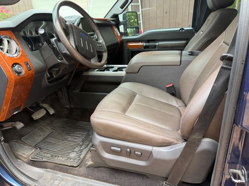 Used 2016 Ford F250 King Ranch w/ FX4 Off-Road Package AWD/4WD image 11