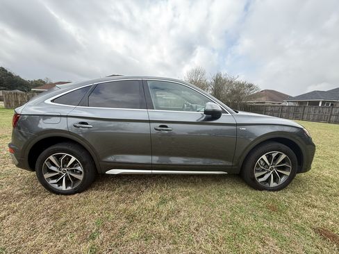 Used 2023 Audi Q5 2.0T Premium w/ Convenience Package image 5