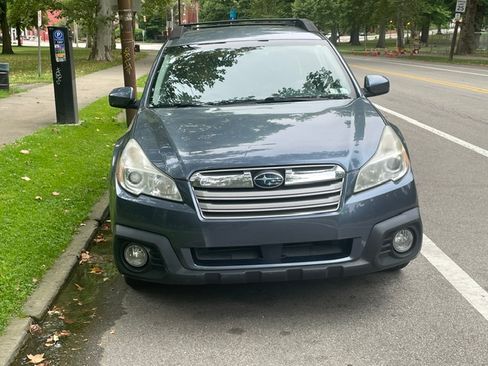 Used 2014 Subaru Outback 2.5i Premium AWD/4WD image 6