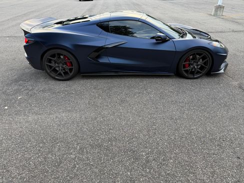 Used 2022 Chevrolet Corvette Stingray Preferred Cpe w/ Z51 Performance Package RWD image 5