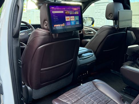 Used 2021 Cadillac Escalade ESV Sport Platinum w/ LPO, ONYX Package image 18