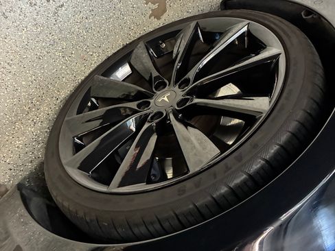 Used 2017 Tesla Model S 100D image 13