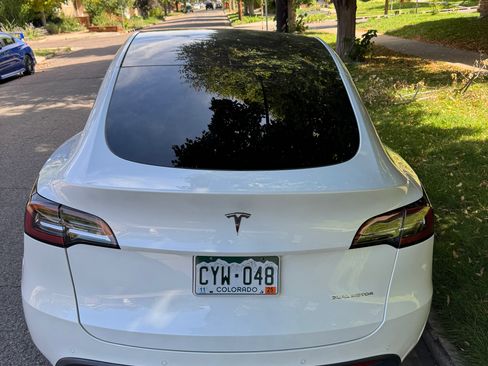 Used 2020 Tesla Model Y Long Range image 9