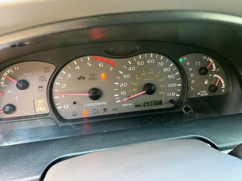 Used 2002 Toyota Sequoia Limited image 5